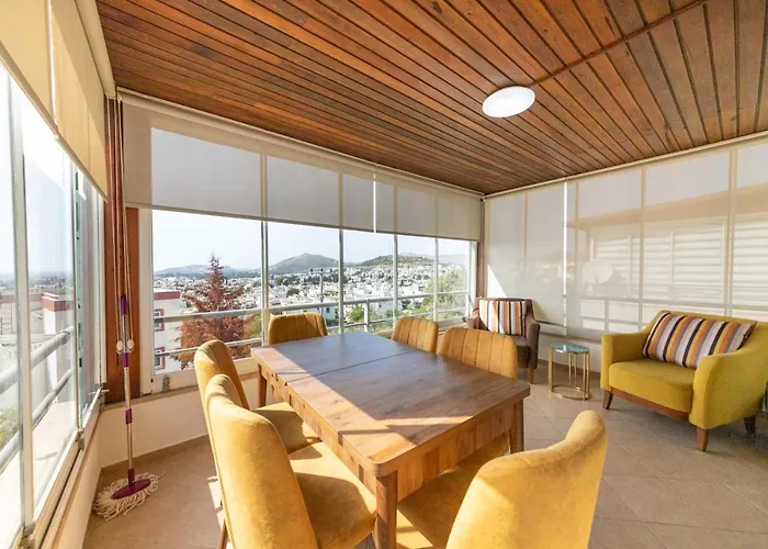 Photo de Comfortable Apartment With Splendid Sea View In Turgutreis, Bodrum