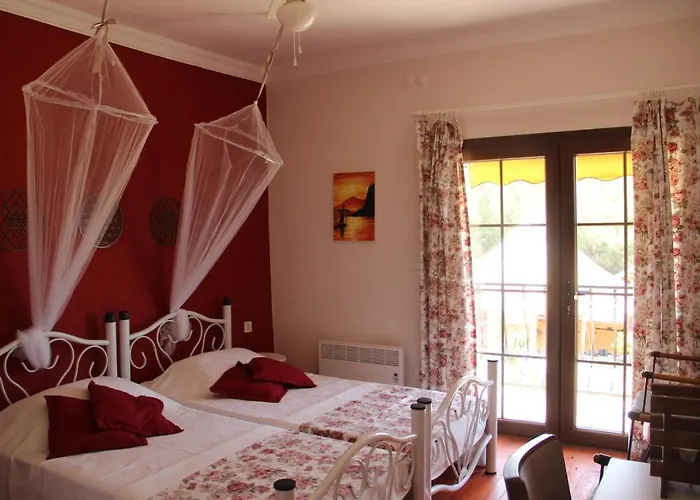 Serene Apart Surrounded By Nature In Kusadasi 키라즐리 사진