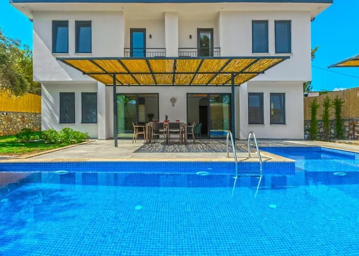 Villa In Kas With Pool Jacuzzi Garden And Porch Gelemis photo