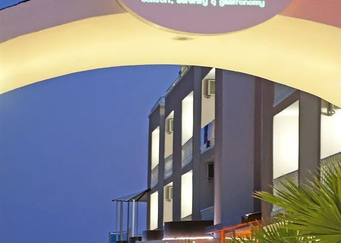 Dogan Beach Resort & Spa Hotel 오즈데르 사진